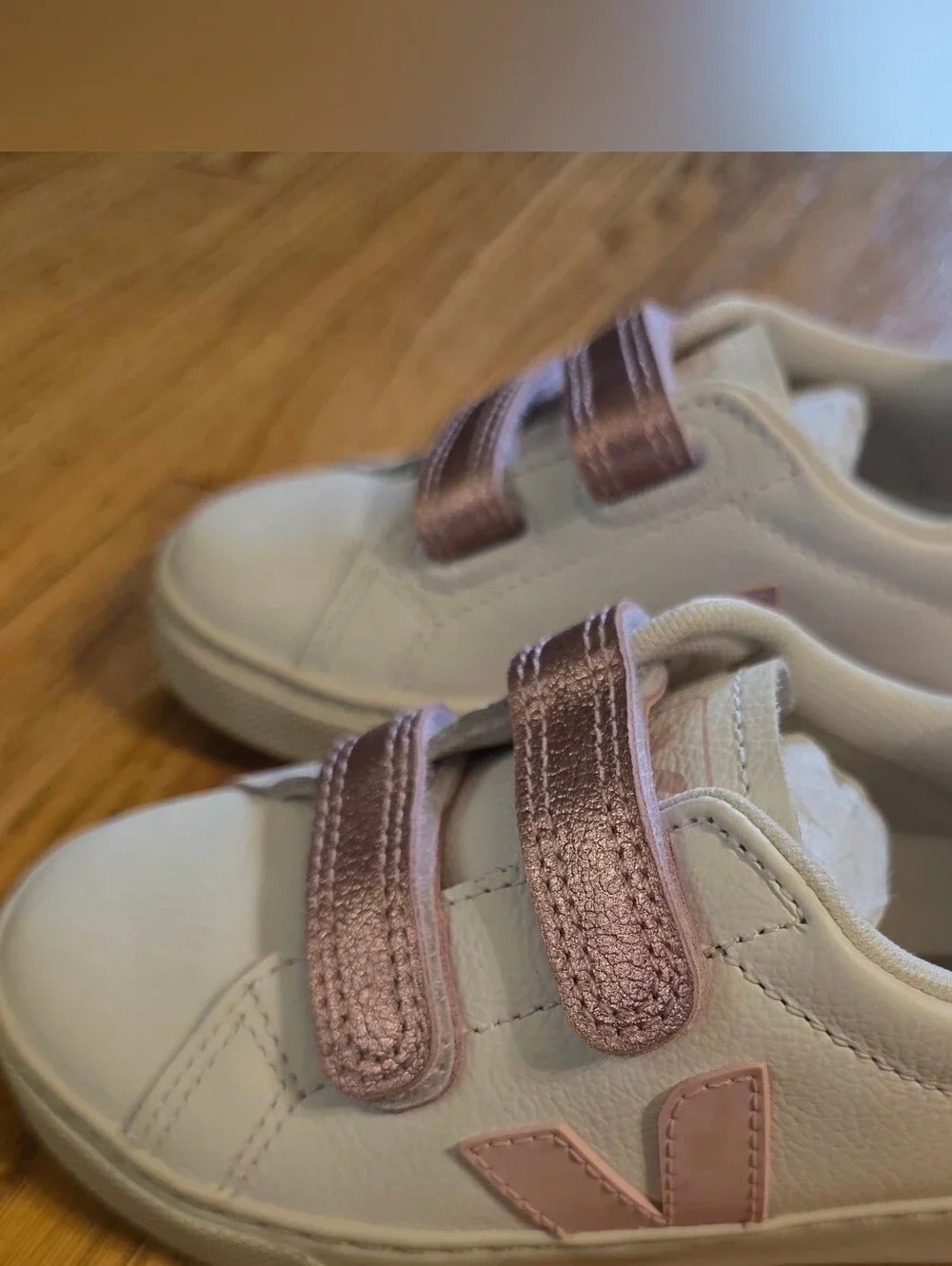 Veja Kids Velcro Sneakers in White with Rose Metallic Accents Size 9.5